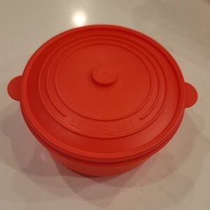 Le Creuset Red Tupperware Snack To Go Pack